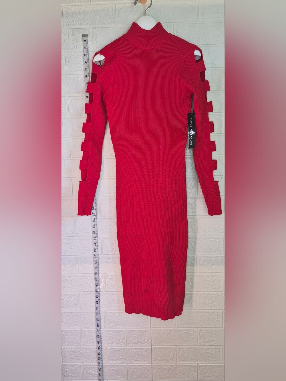 red Almost Famous ribbed sweater dress distinctive ladder-cutout sleeve Size M